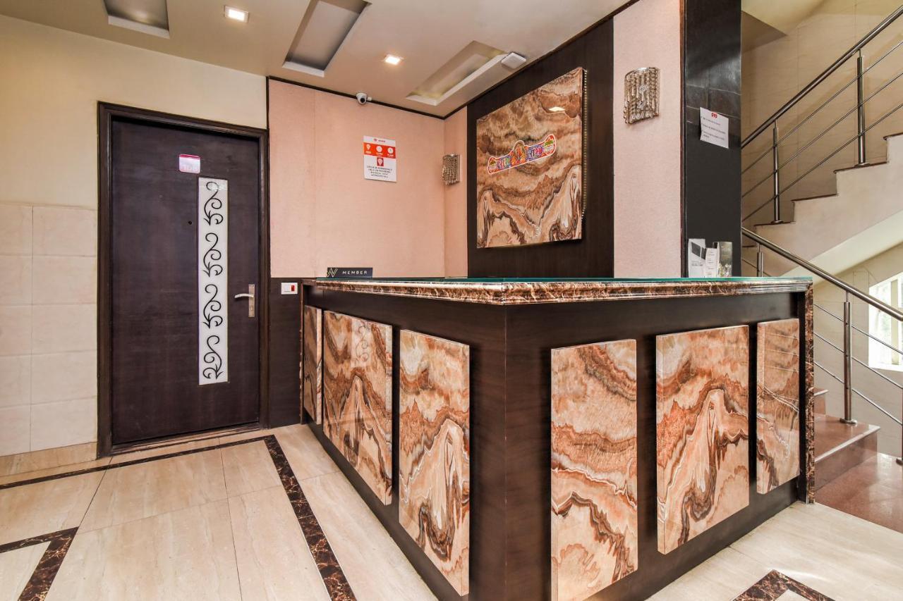 Collection O 76248 Hotel D Crown New Delhi Exterior photo